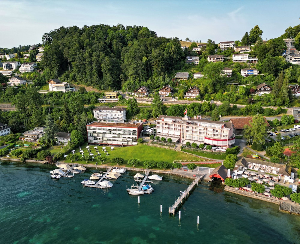 Hermitage Lake Lucerne - Beach Club & Lifestyle Hotel 70/74