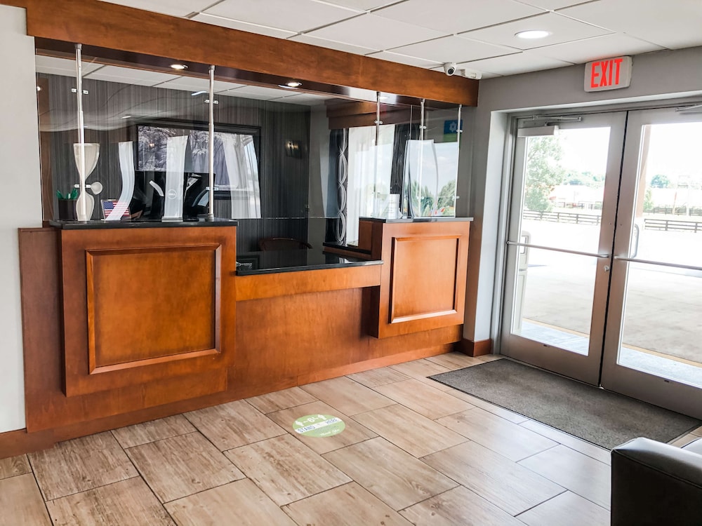 Surestay Hotel By Best Western Bowling Green North 6/25