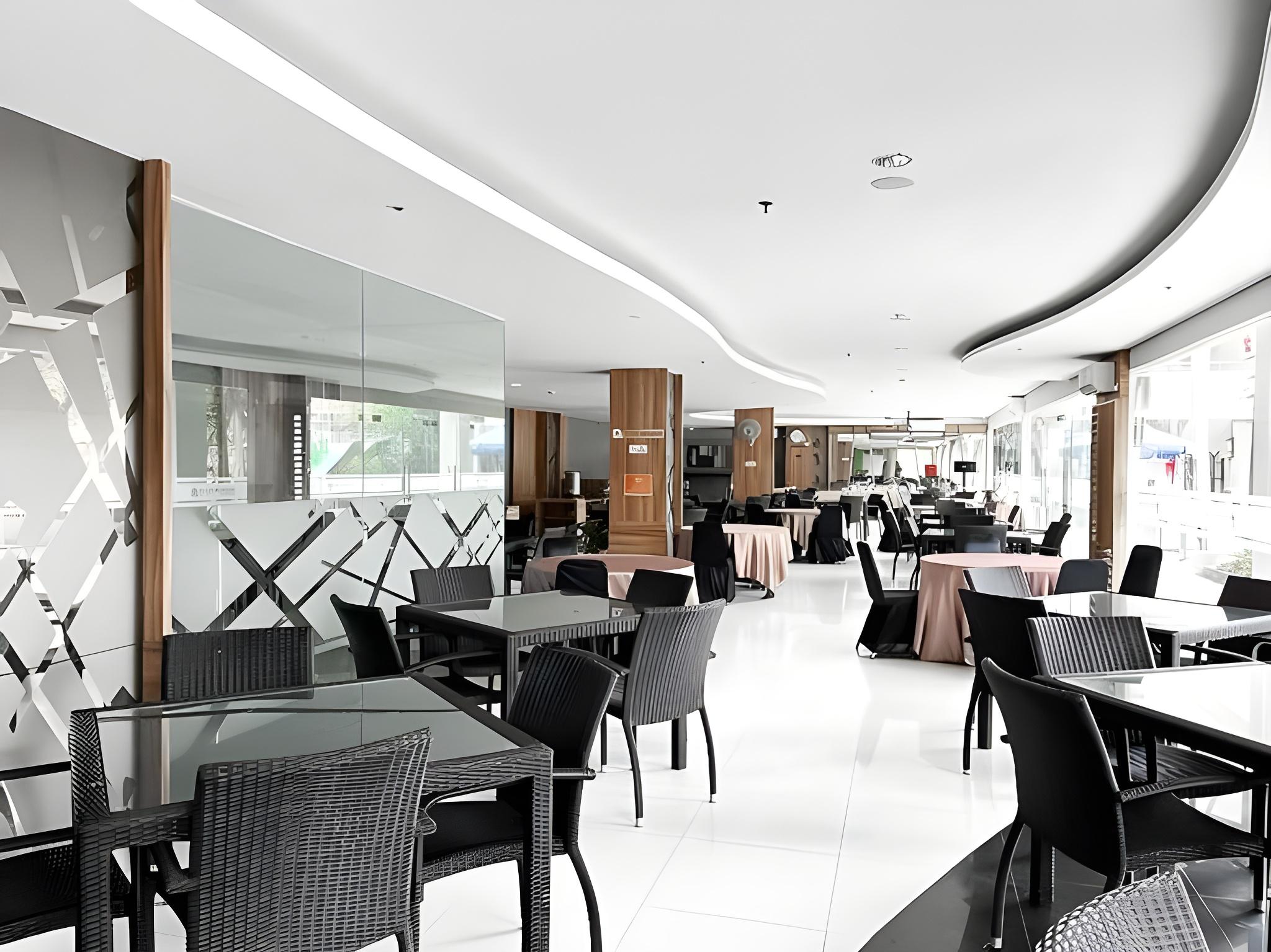 Grand Aquarium Hotel Pangandaran 20/35
