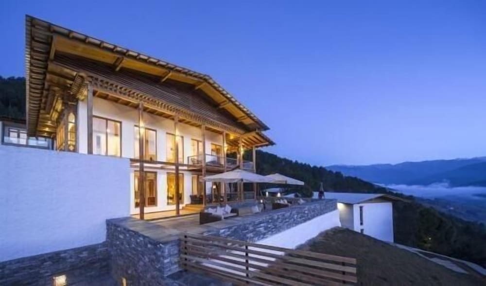 DHENSA BOUTIQUE RESORT 6/33