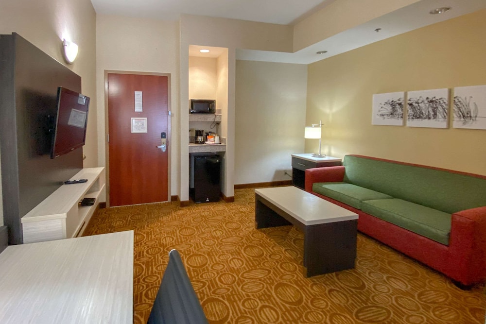 Sleep Inn & Suites Springdale West 19/33