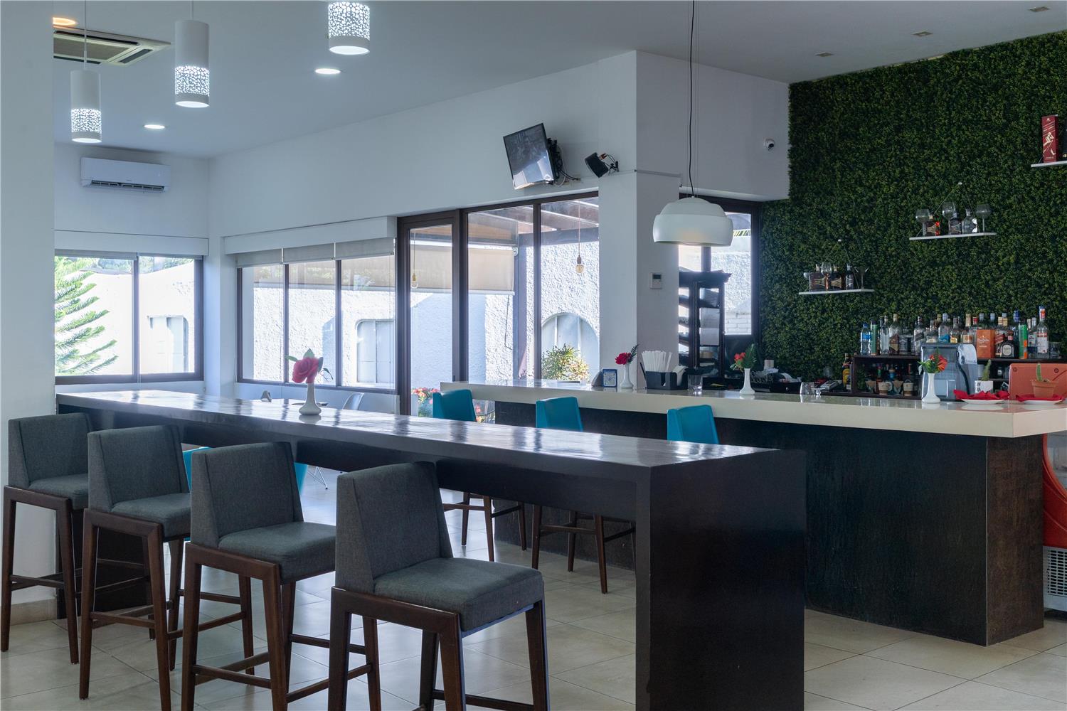 restaurant cafeteria
