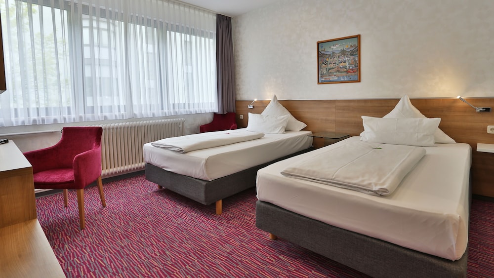Hotel Am Bismarck 8/24