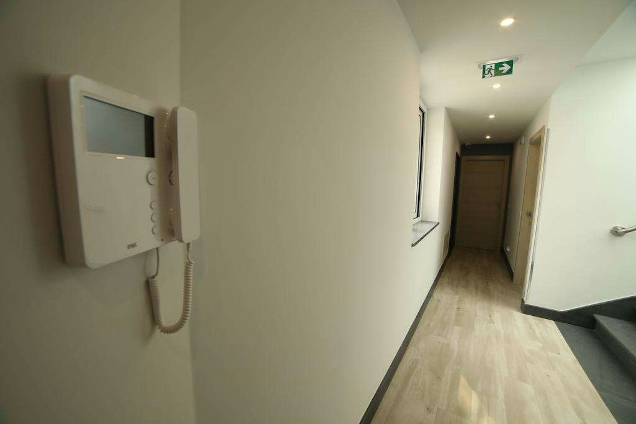 8 Room Hotel 48/80