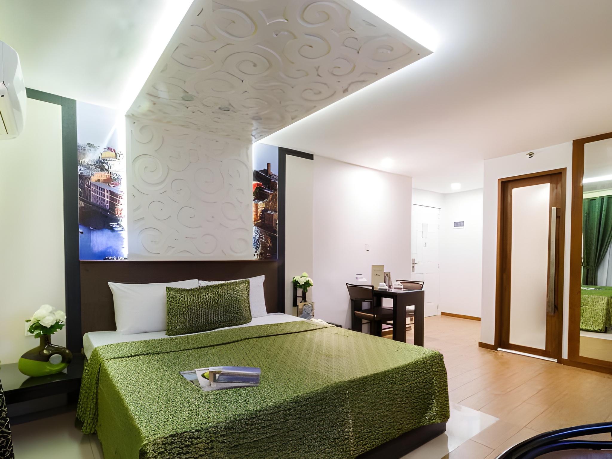 Euro Suite, Double Bed, No Window
