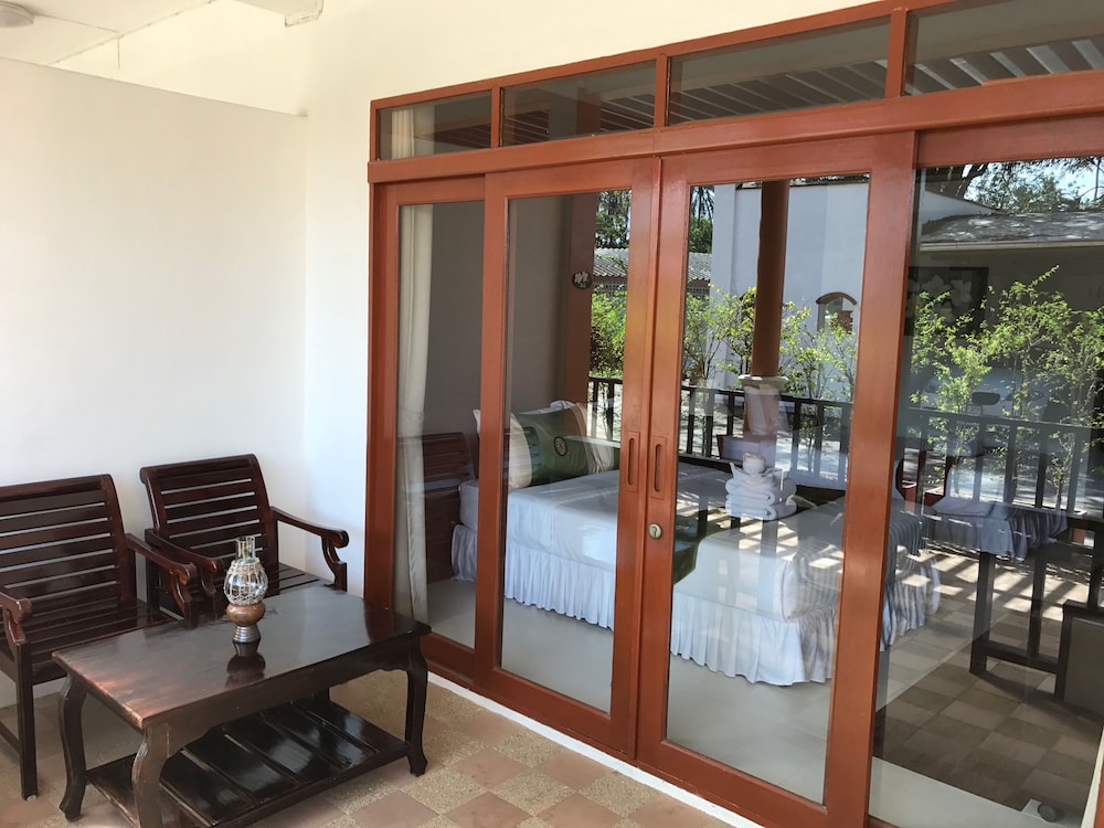 Palm Beach Resort 38/70
