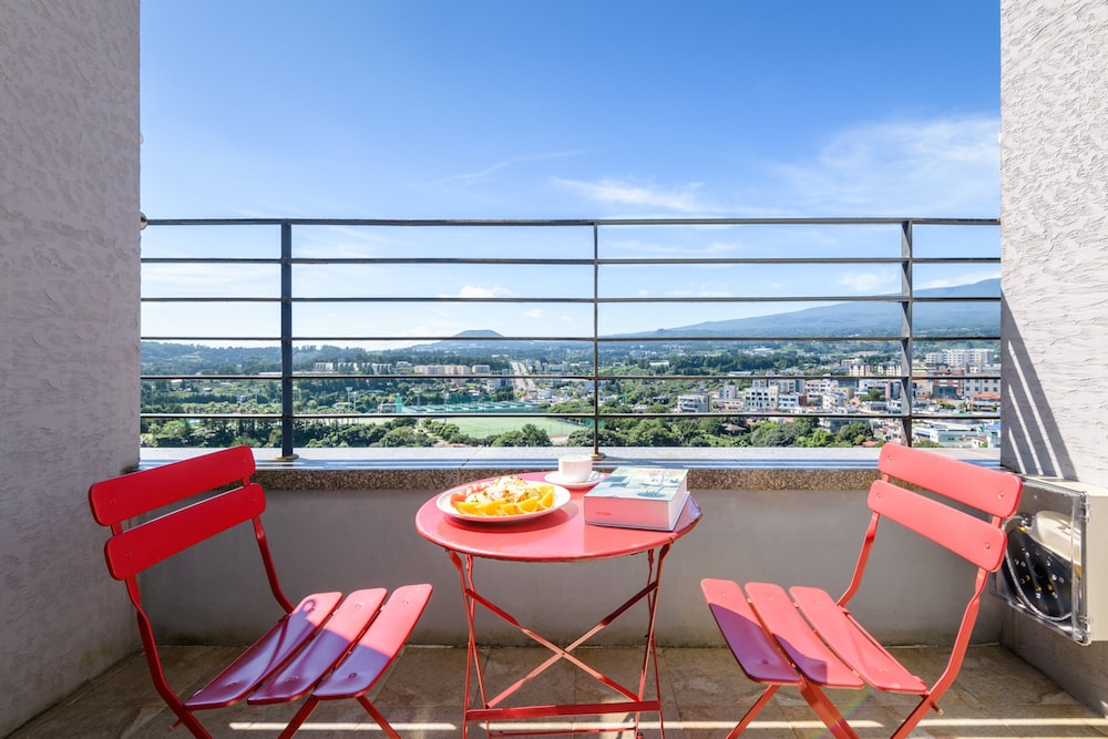 Shinshin Hotel Cheonjiyeon 44/54