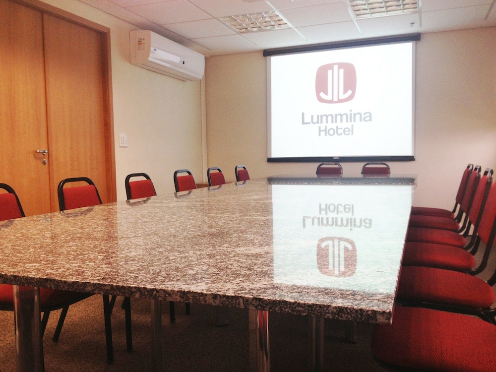 Lummina Hotel Mogi 40/50