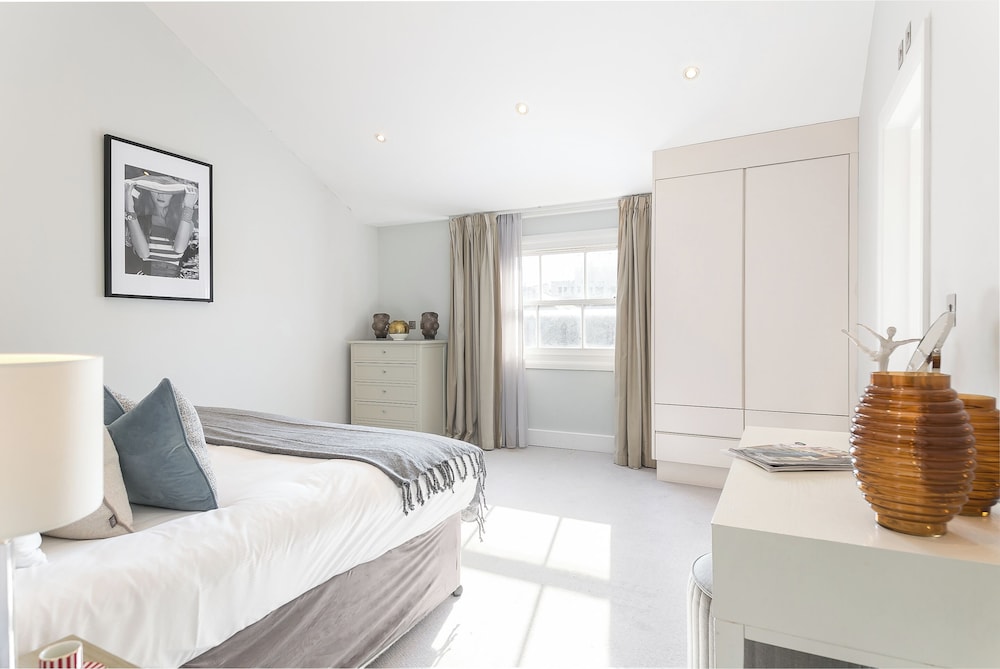 3 BEDROOMS, DELUXE, PENTHOUSE, 3 KING BEDS, SOFA