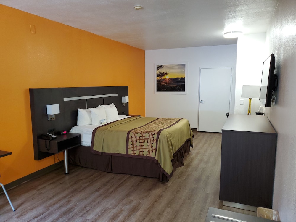 Days Inn by Wyndham Lexington 5/26