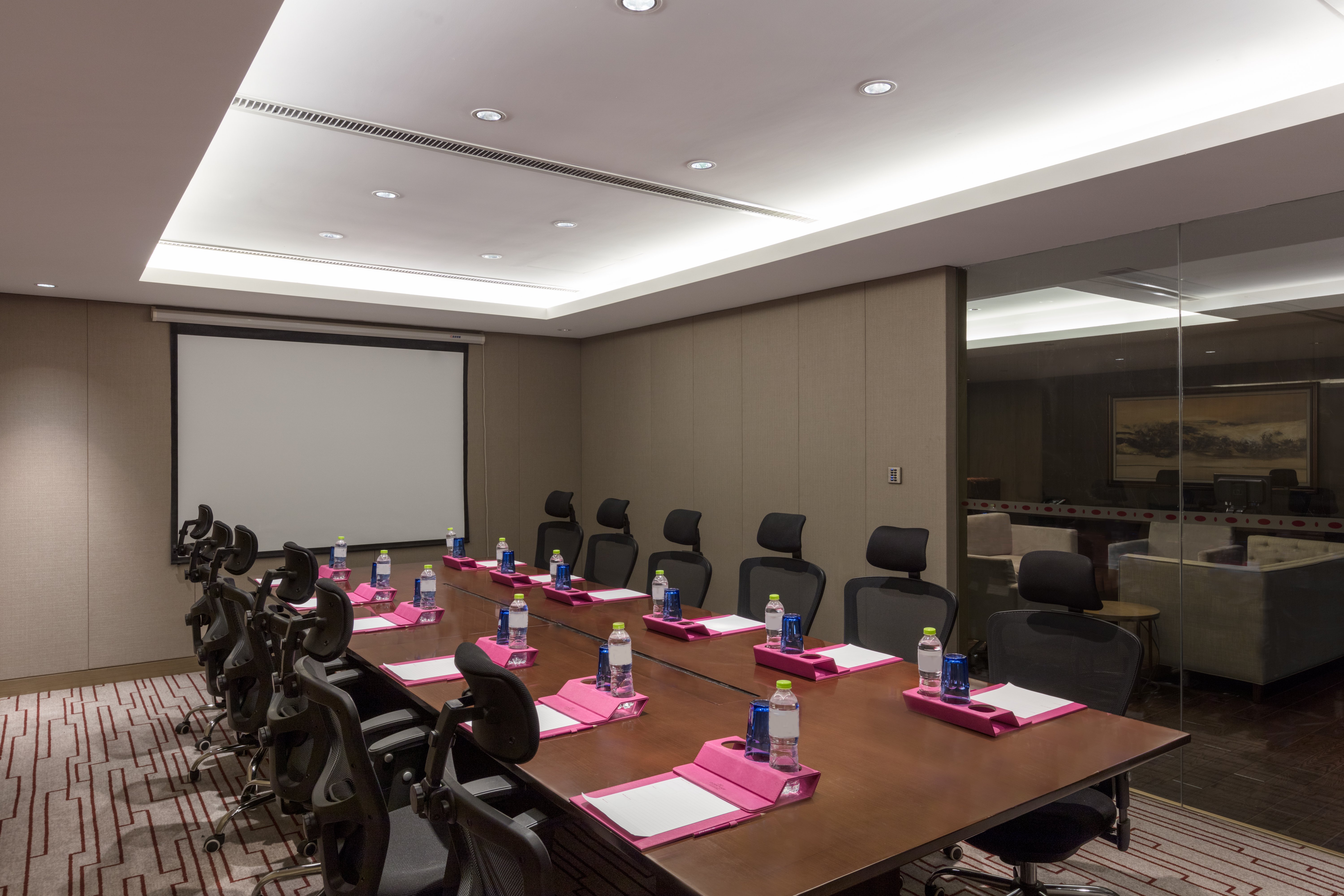 CROWNE PLAZA HOTEL XUZHOU DALONG LAKE 37/50