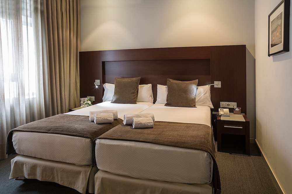 Hotel Madanis Liceo 13/50