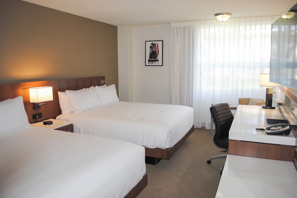 Room at Delta Hotels By Marriott Green Bay, GREEN BAY - WI