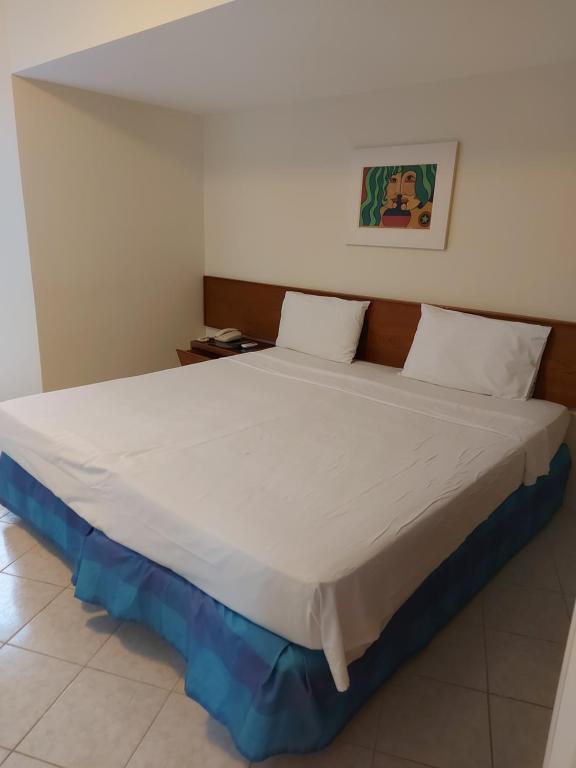 Standard, Double or Twin Bed