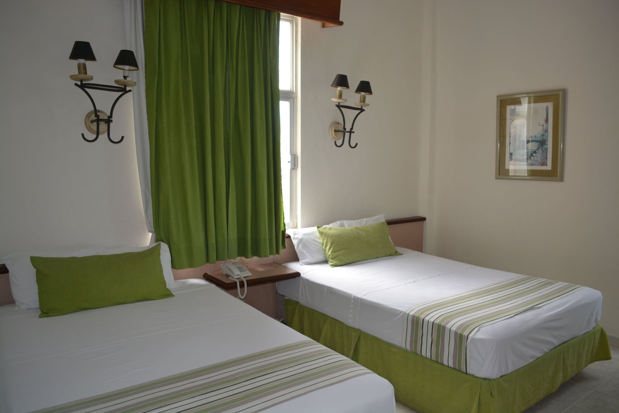ROOM, 2 DOUBLE BEDS, PARTIAL SEA VIEW