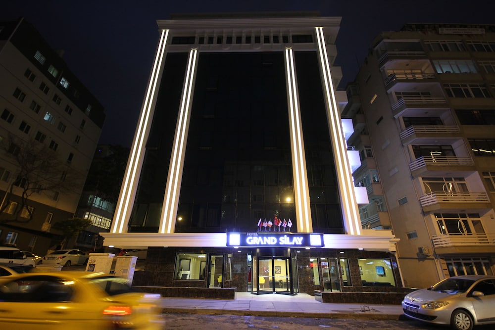 Grand Silay Hotel 3/50