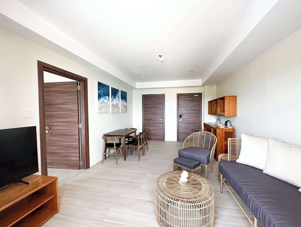 Bluewater Maribago Beach Resort 31/50