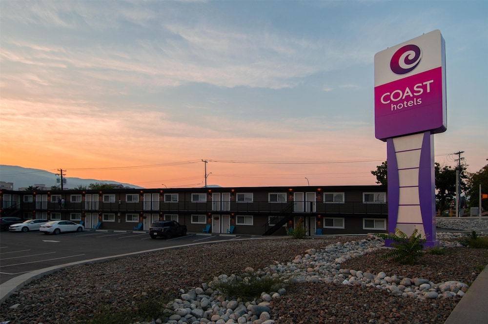 Coast Penticton Hotel 45/50