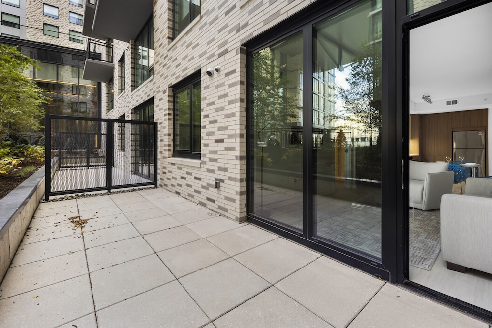 Global Luxury Suites at Capitol Hill 44/49