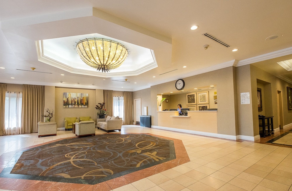 Howard Johnson by Wyndham Fullerton/Anaheim Conference Cntr 5/29