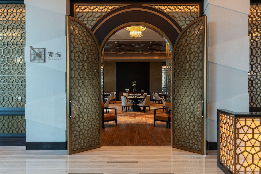 Sheraton Beijing Lize Hotel 12/65