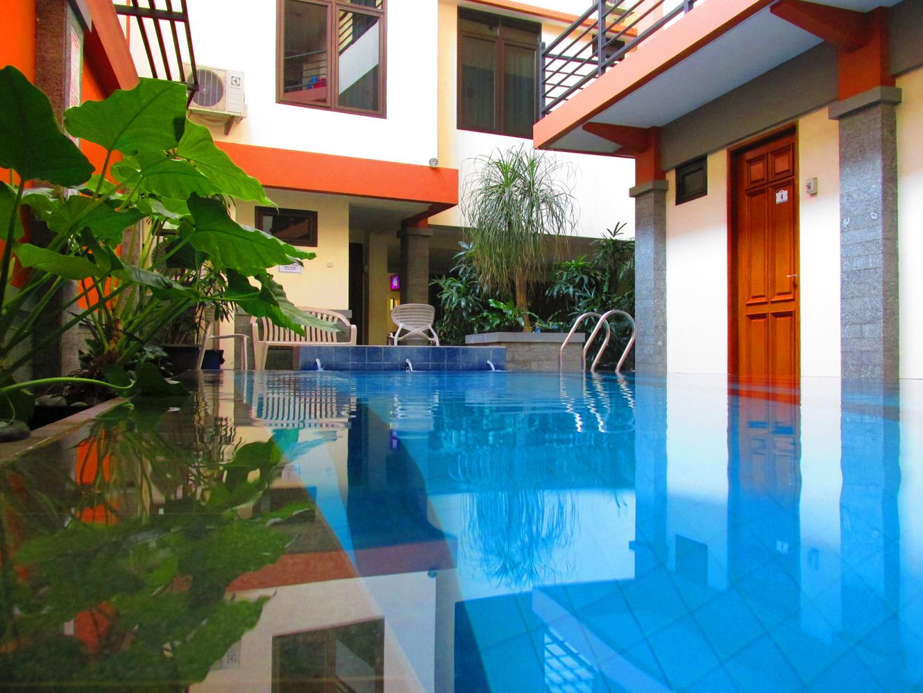 Fontana Residencia Guest House 8/12