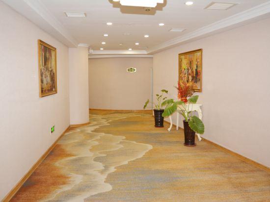Vienna 3 Best Hotel (Ruida Apartment Building) 8/17