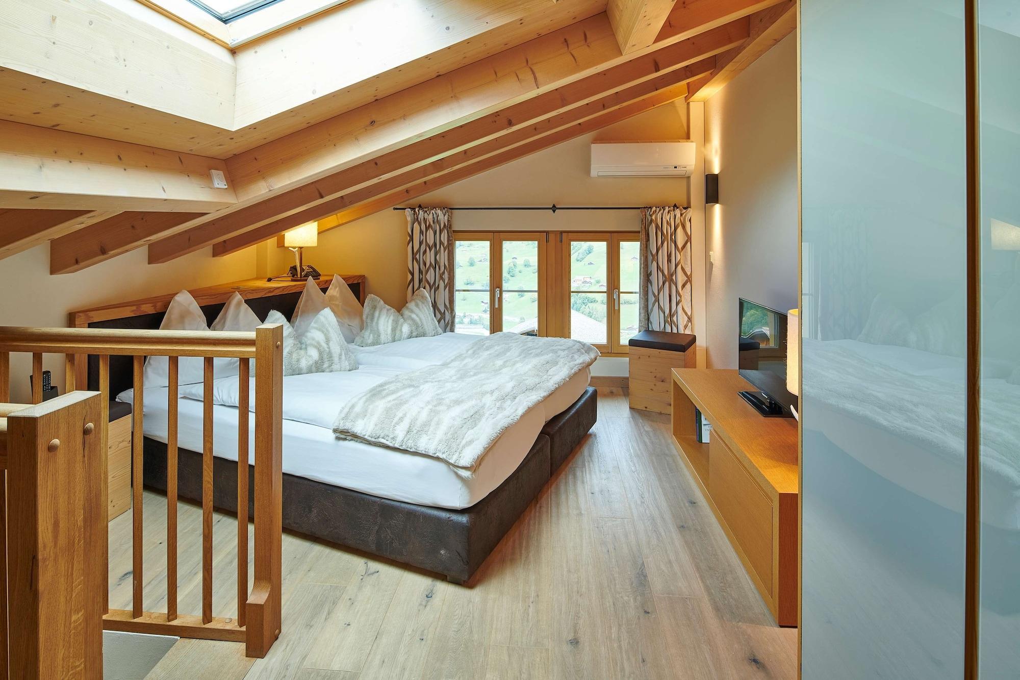 Deluxe, Suite, Partial View
