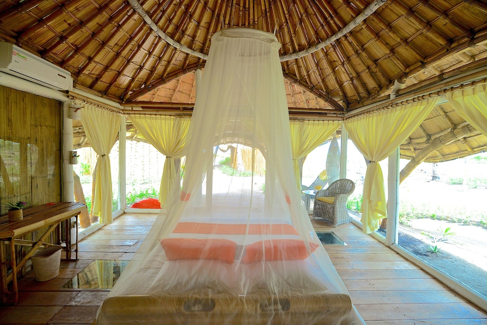 Coconut Garden Beach Resort 25/47