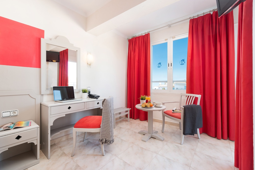 Playas del Rey Hotel 30/37