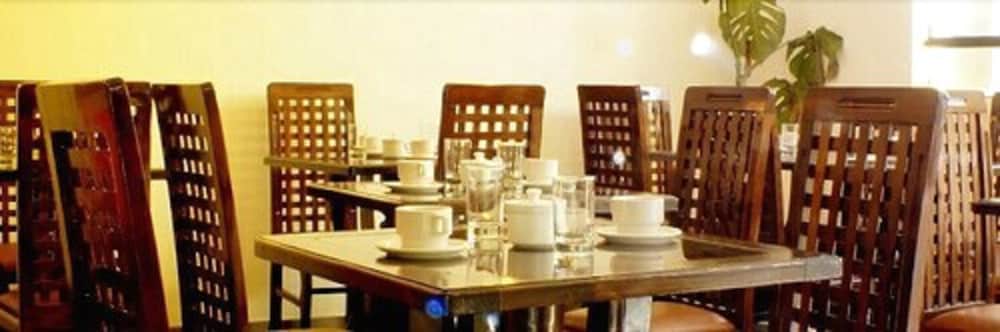 Illas Inn 37/50