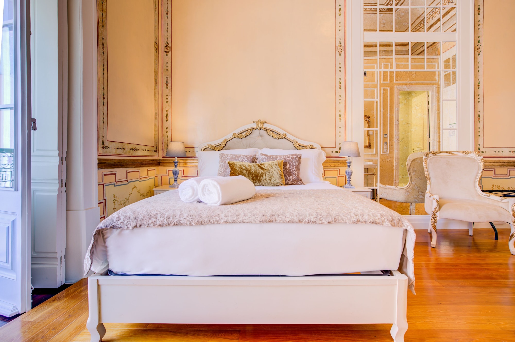Diamante, Double Bed