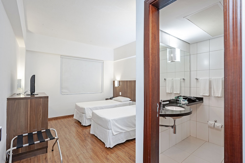 Firenze Business Hotel (ex Slaviero Essential Palhoca Viacatarina) 21/63