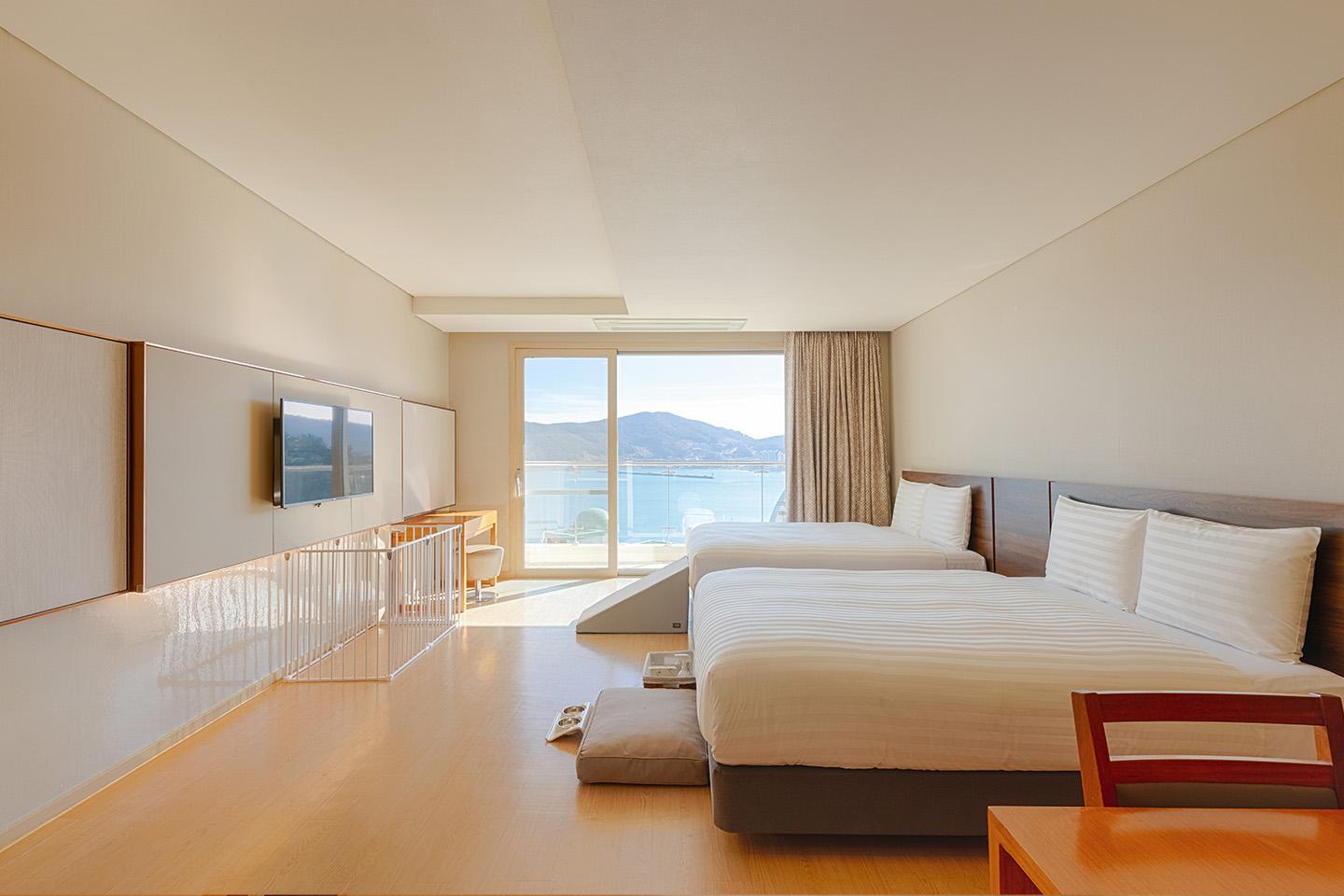Family, 2 Double Beds, Ocean View, Pet Friendly, Kitchen