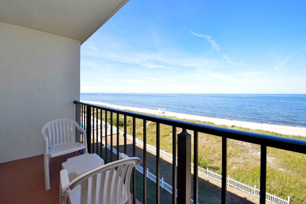 Best Western Plus Chesapeake Bay - Norfolk 24/40