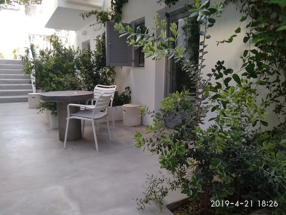 Milos Bay Suites 38/50