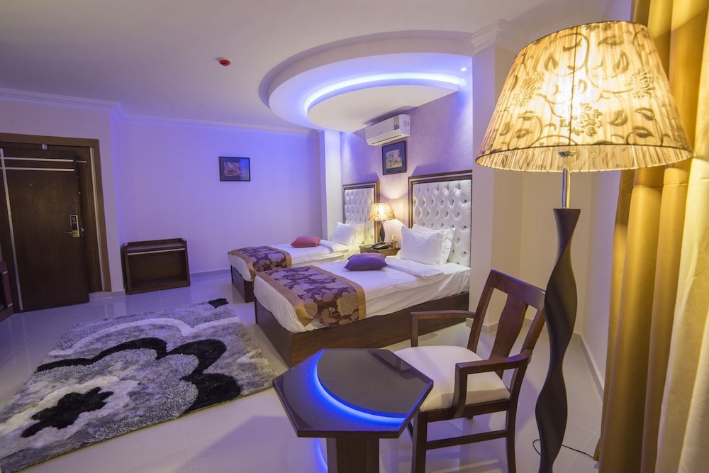 P Quattro Relax Hotel 65/73