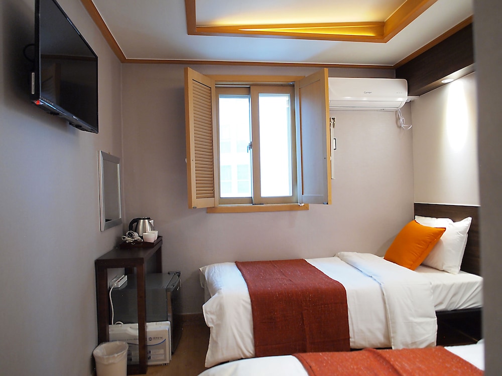HOTEL PARK HILL MYEONGDONG 15/50