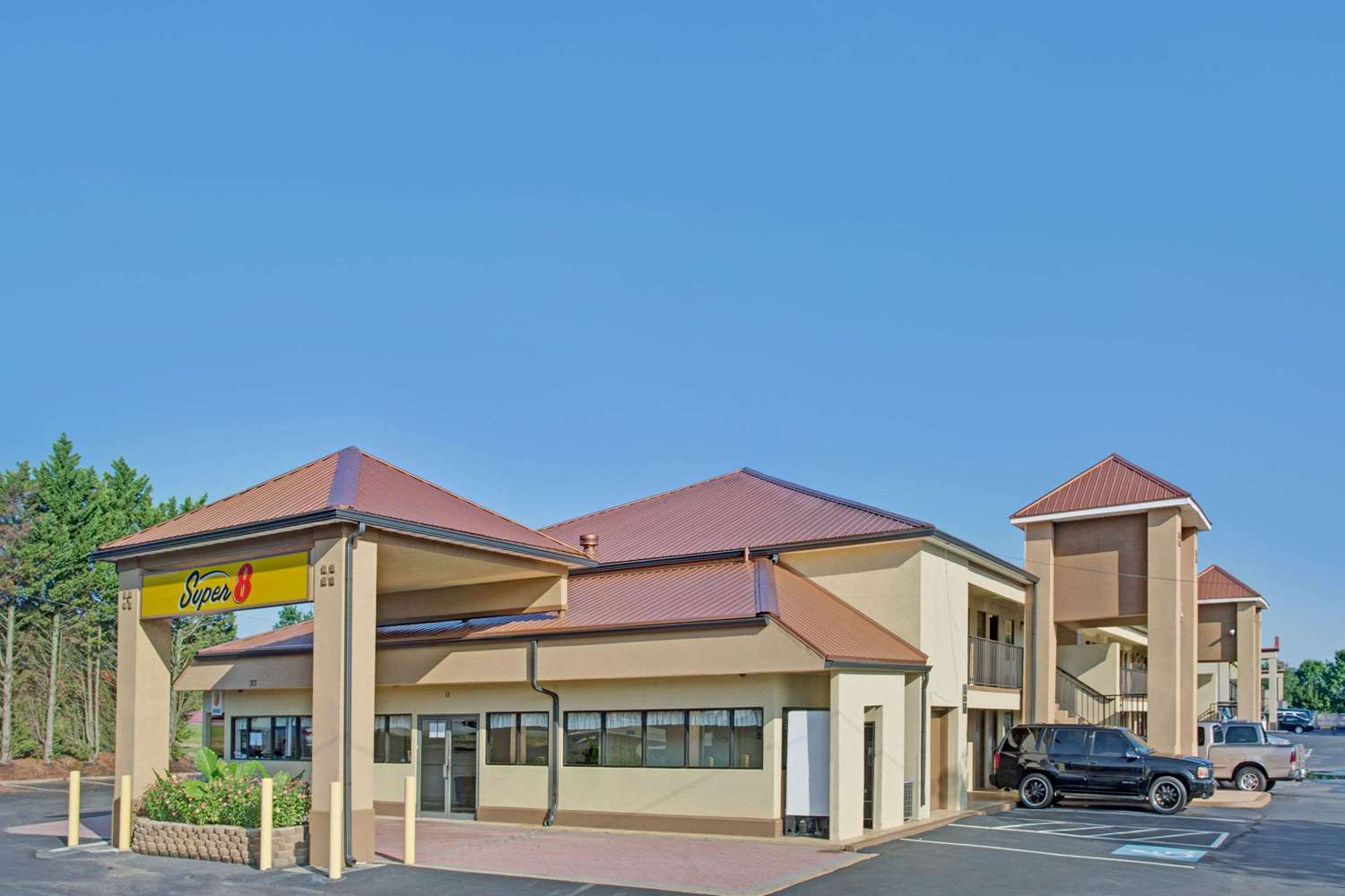 Super 8 By Wyndham Suwanee 3/12
