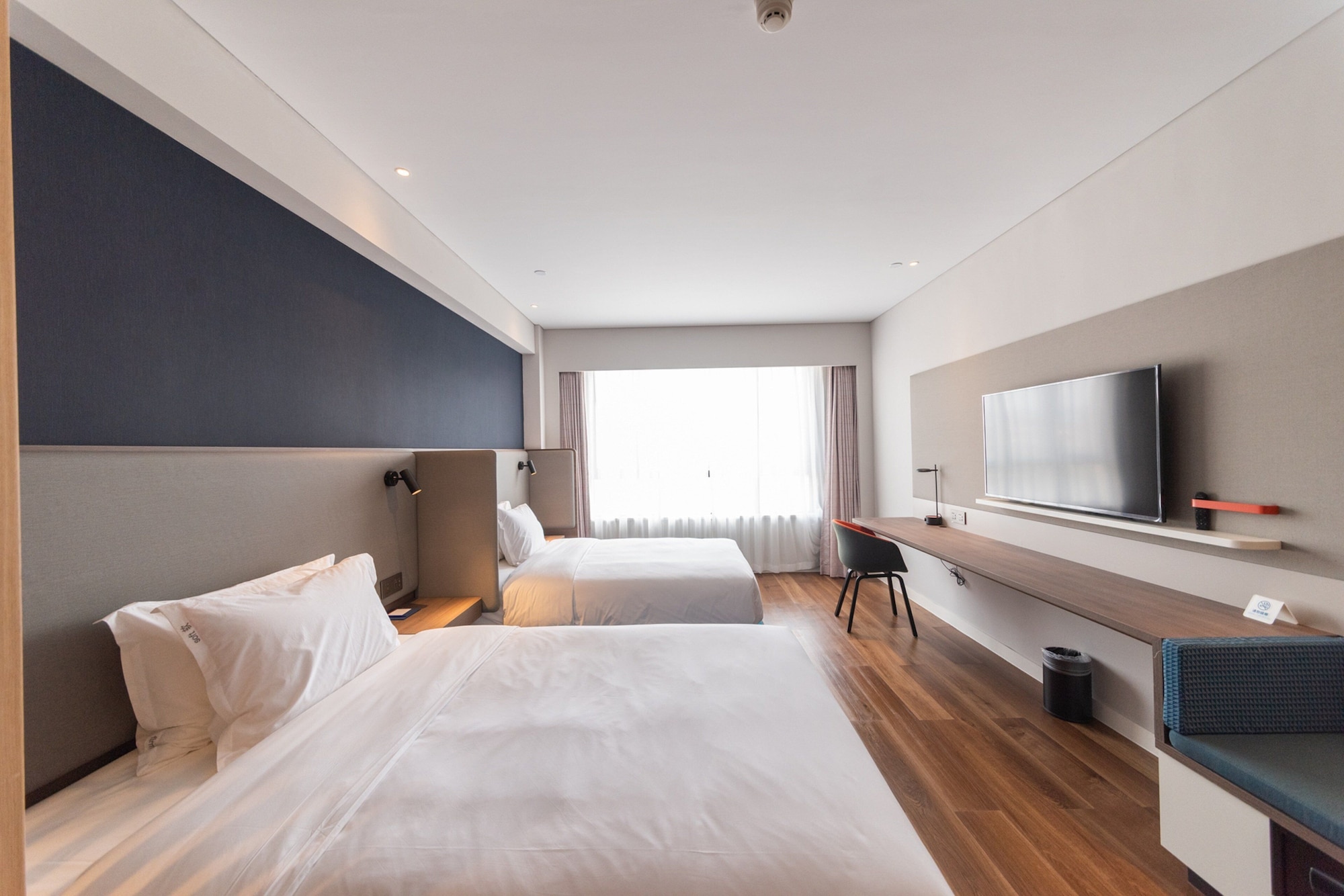 Xtra Space, Standard, Twin Beds