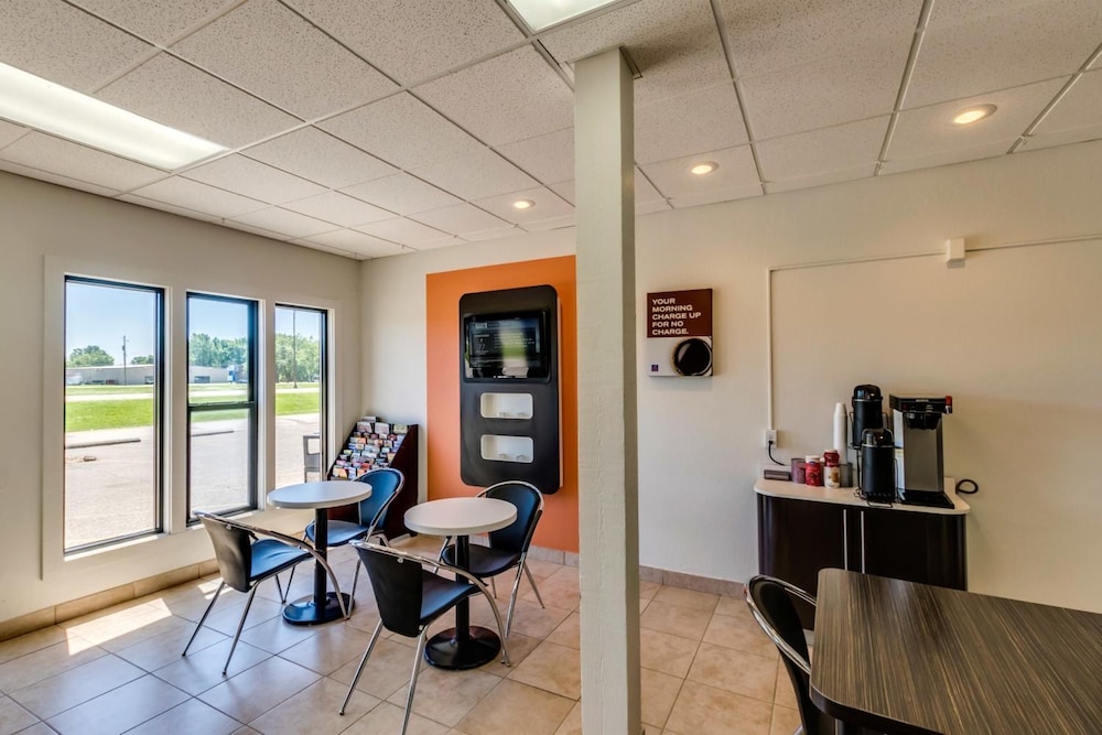 Motel6 Albert Lea, MN 38/59