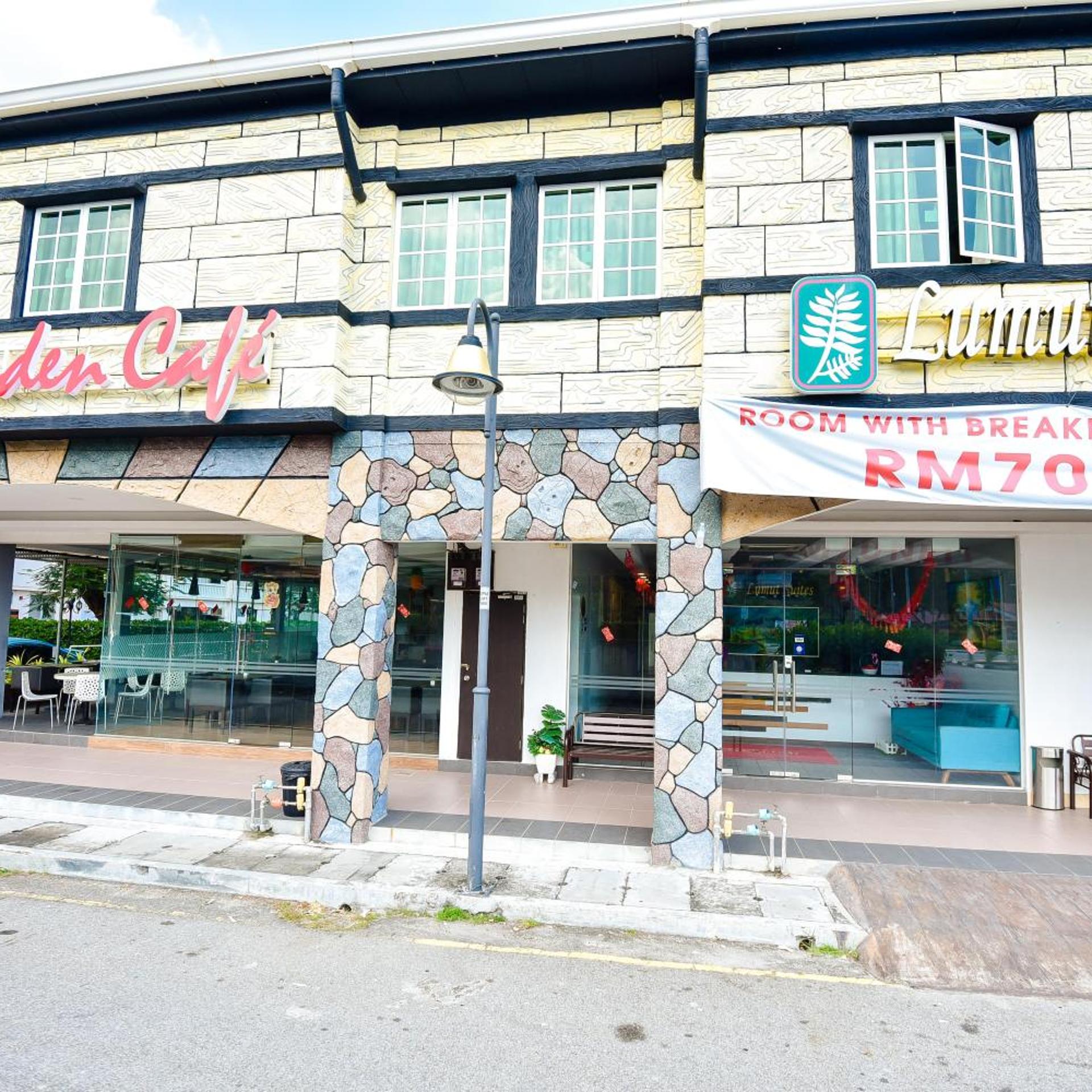 Lumut Suites 3/50