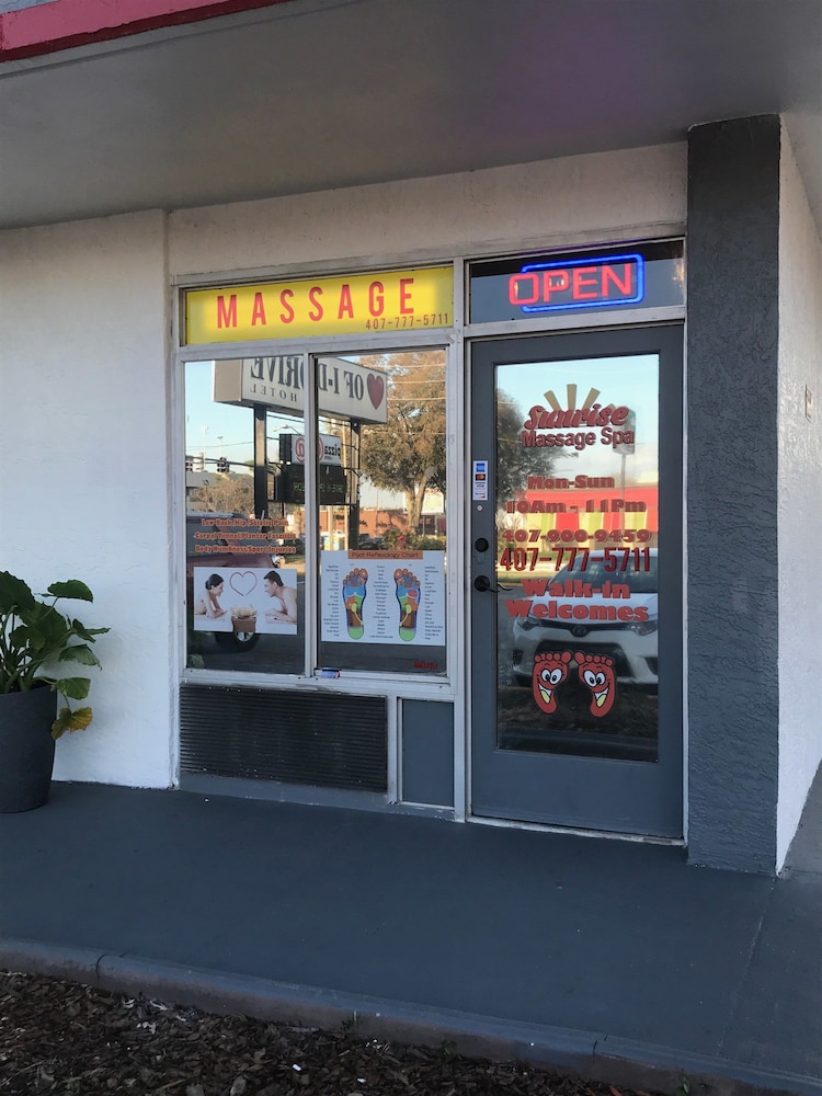 Travelodge by Wyndham Orlando / Heart of International Drive 9/38