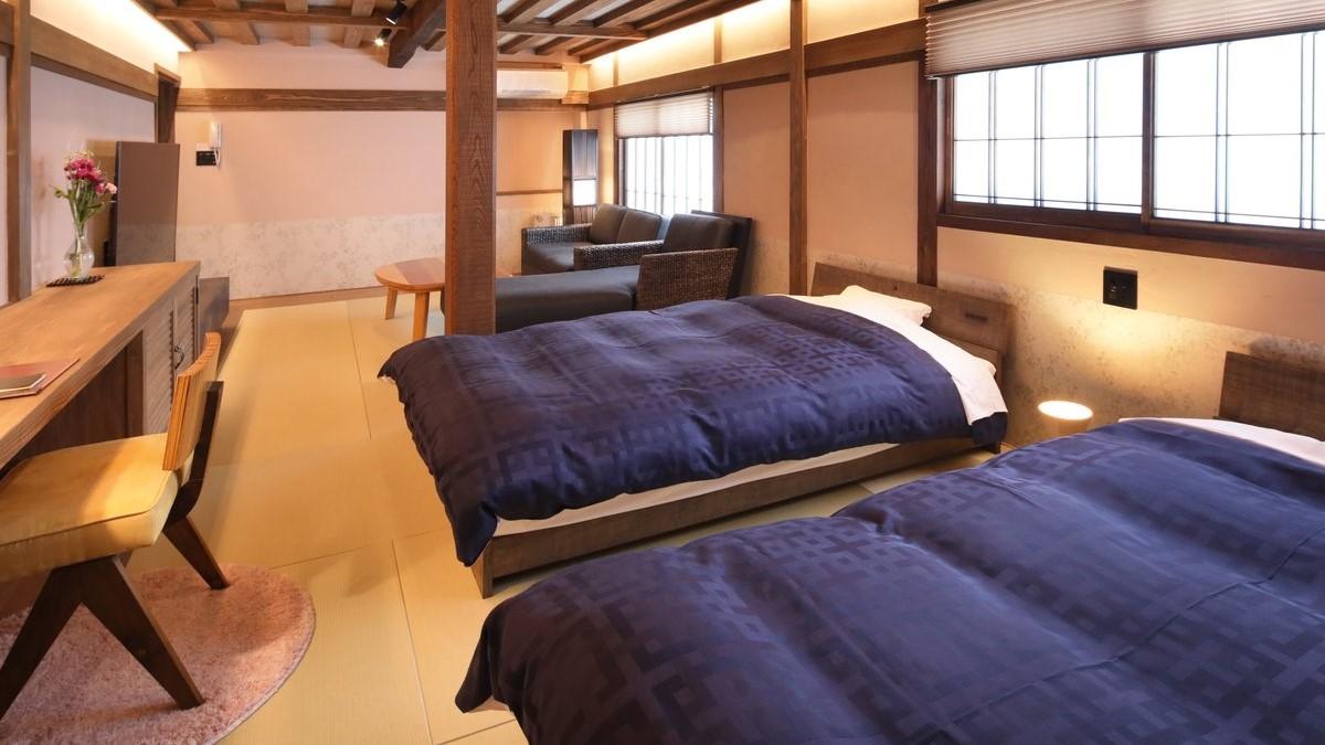 Japanese Western, Sakura, Courtyard View