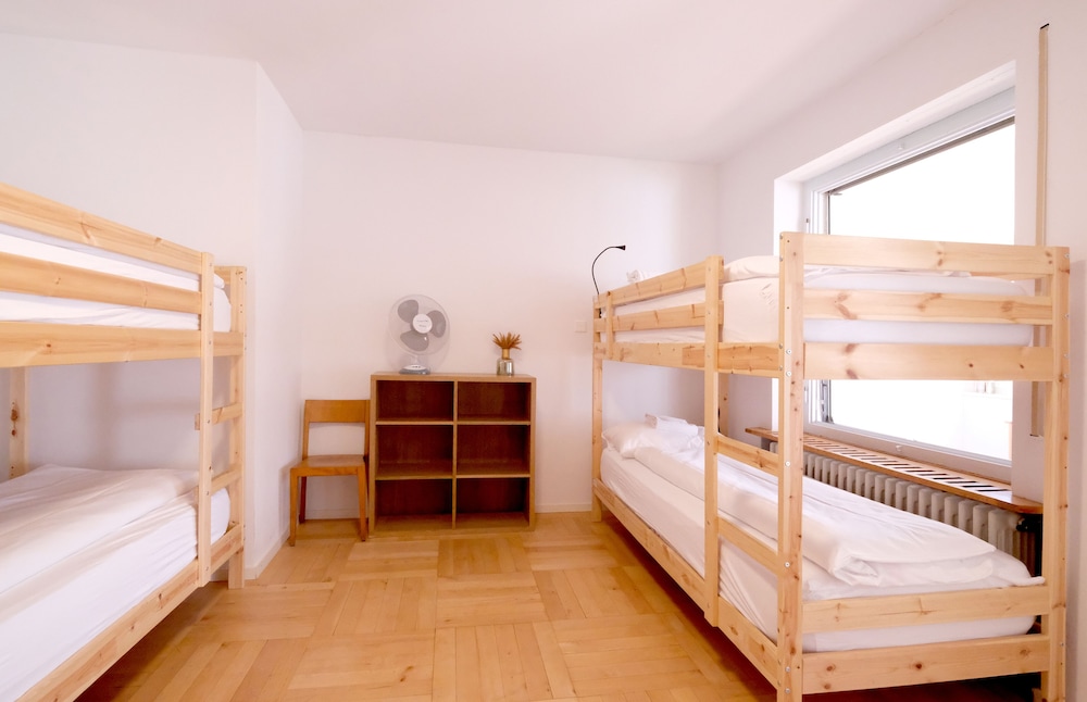 FEMALE DORM, FEMALE ONLY