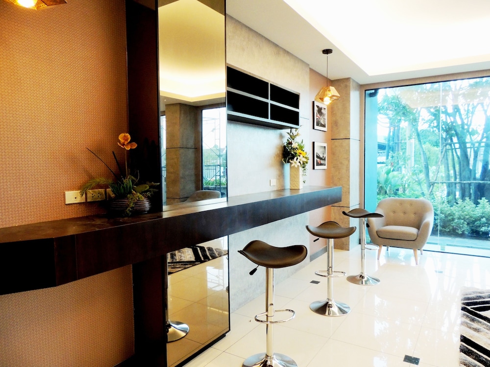 The U-Time Hotel 32/43