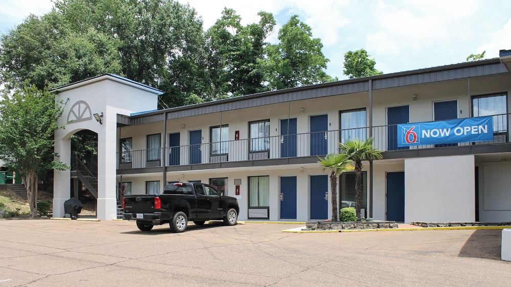 Motel6 Mccomb Ms 45/56