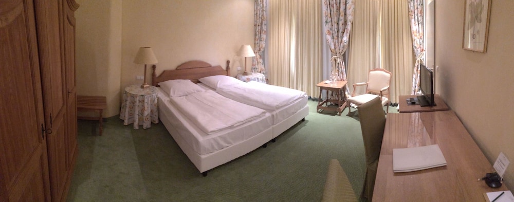 Central Kaiserhof Hotel 31/69