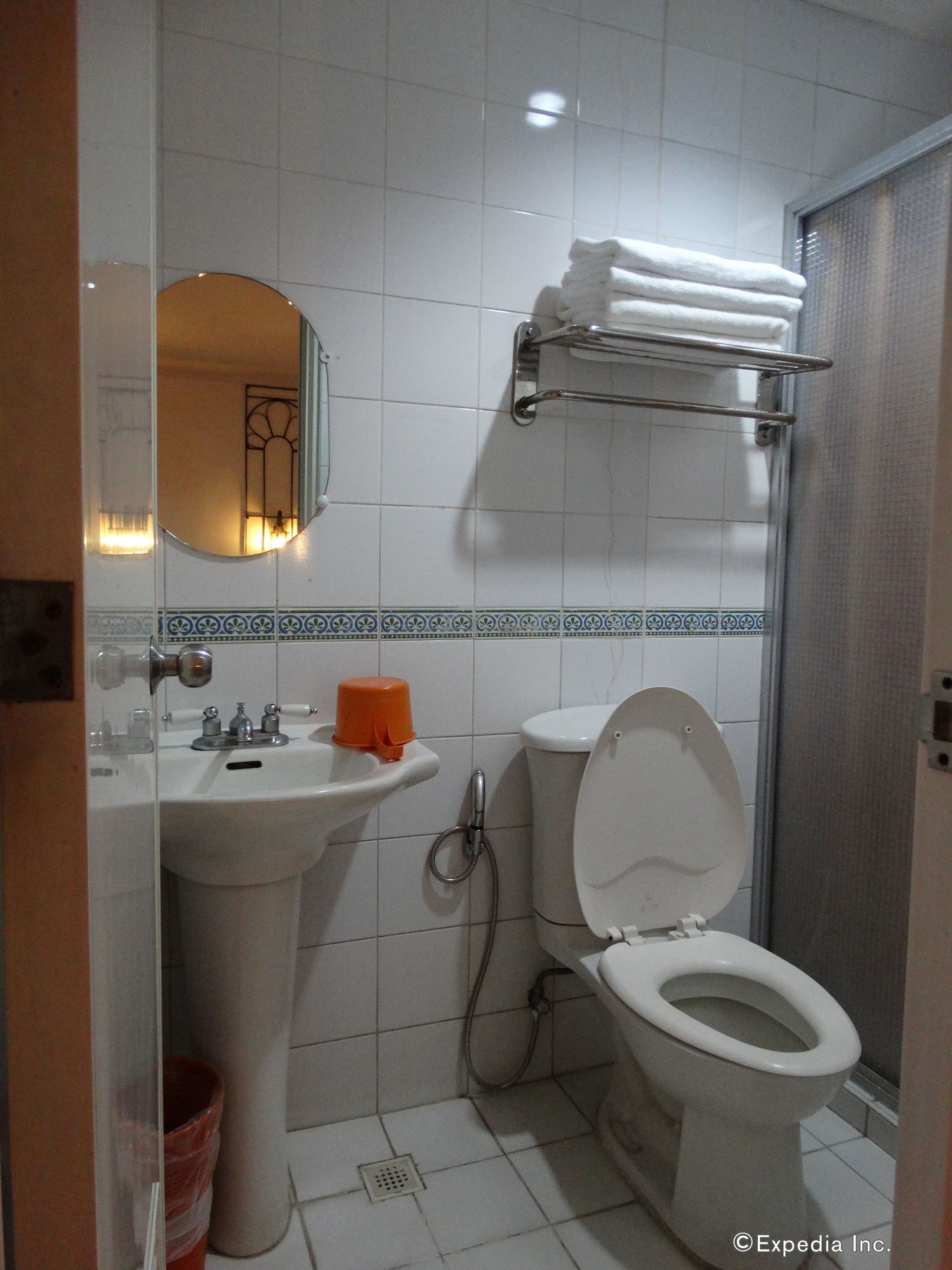 غرفة ديلوكس عائلية بسرير كوين وسريرين منفصلين، Urban Travellers Hotel Ex Shogun Suite Hotel 7/10