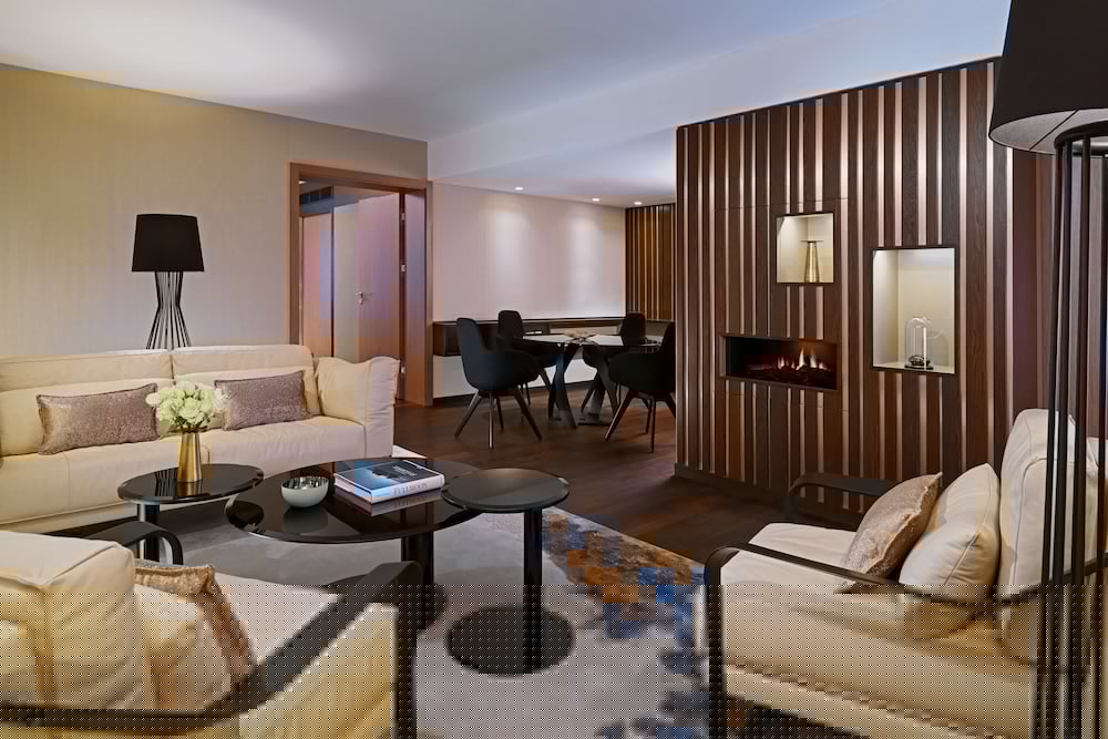 Sheraton Grand Tbilisi Metechi Palace 62/88